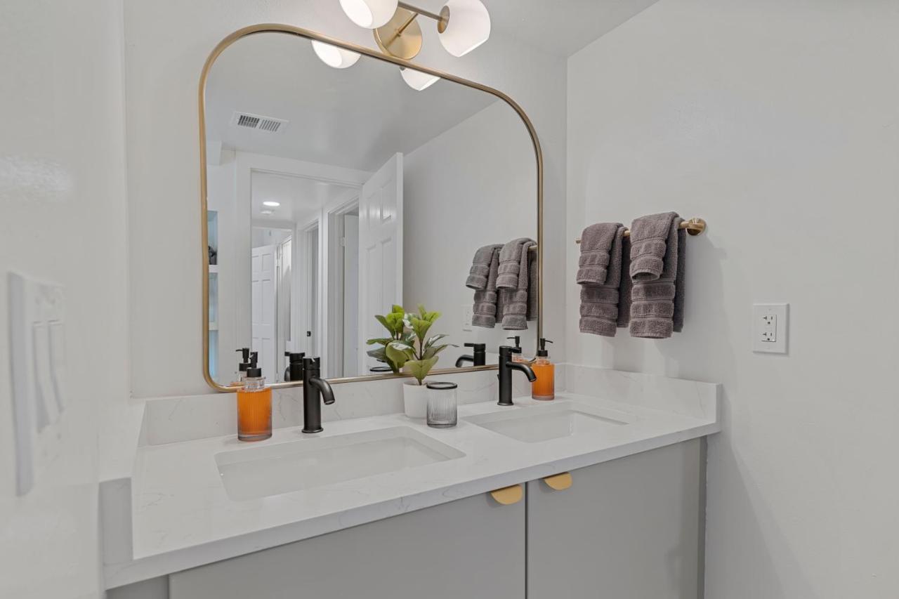 Peaceful Phoenix Getaway - Central Location, Family-Friendly & Pool Table! Eksteriør billede